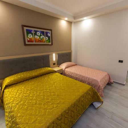 Western Star Hotel ดูร์เรส ภายนอก รูปภาพ