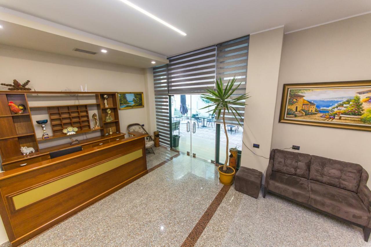 Western Star Hotel ดูร์เรส ภายนอก รูปภาพ