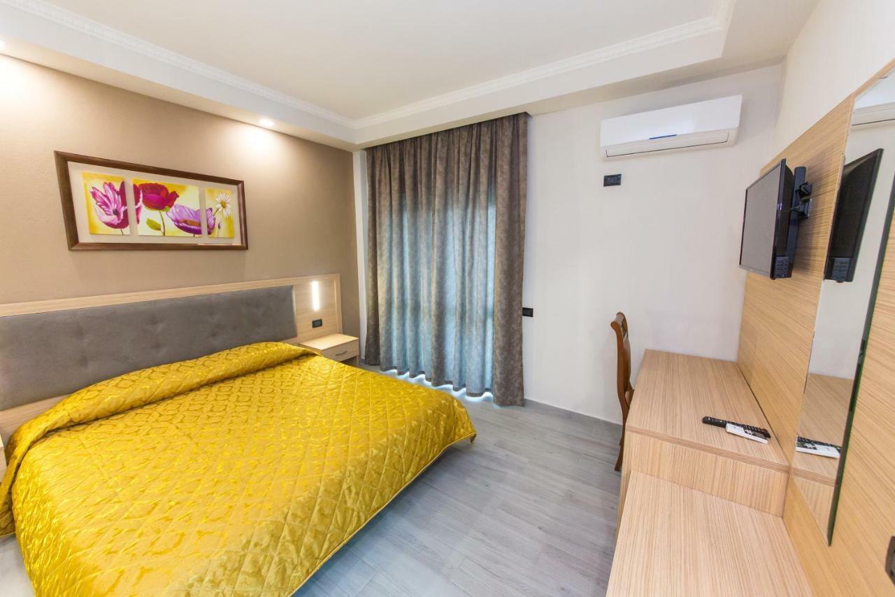 Western Star Hotel ดูร์เรส ภายนอก รูปภาพ